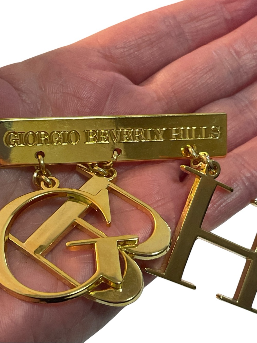 Vintage GIORGIO BEVERLY HILLS Brooch Pin Logo Dangles 1980's Rodeo Drive - Picture 3 of 4